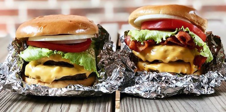 Best Roadside Burgers For Your Holiday Road Trips